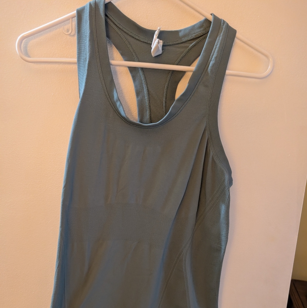 3 Athleta Women's Tank Tops